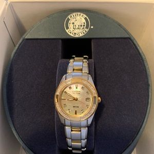 ♥️♥️♥️-SOLD-♥️♥️♥️NWT ECO-Drive Citizens Watch.